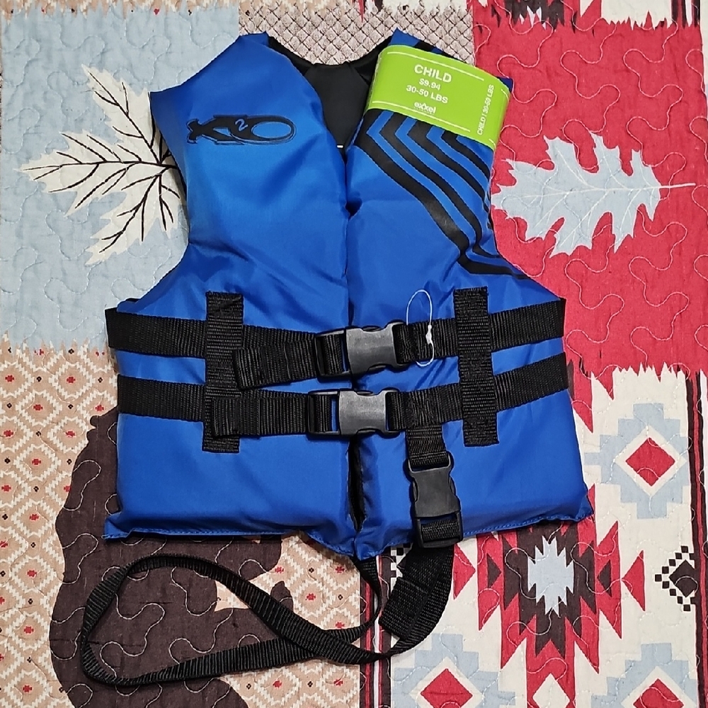 Exxel Outdoors Blue Child Life Vest with Black Straps Size 30-50lbs